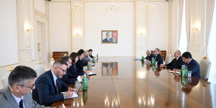 Prezident Avropa İttifaqının Genişlənmə üzrə komissarını qəbul edib - VİDEO - FOTOLAR