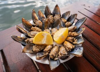 Sentyabr günəşinin isti nəfəsini Türkiyənin möhtəşəm sahillərində hiss edin