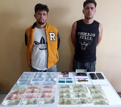 Dövlət sərhədində iki nəfər saxlanıldı