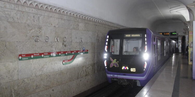 Bakı metrosu saat 02:00-a qədər işləyəcək - Bu tarixlərdə