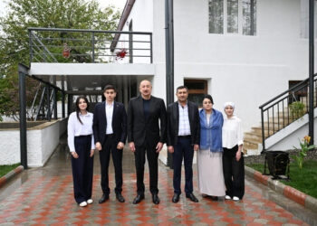 İlham Əliyev Hadrut qəsəbəsində olub – FOTOLAR