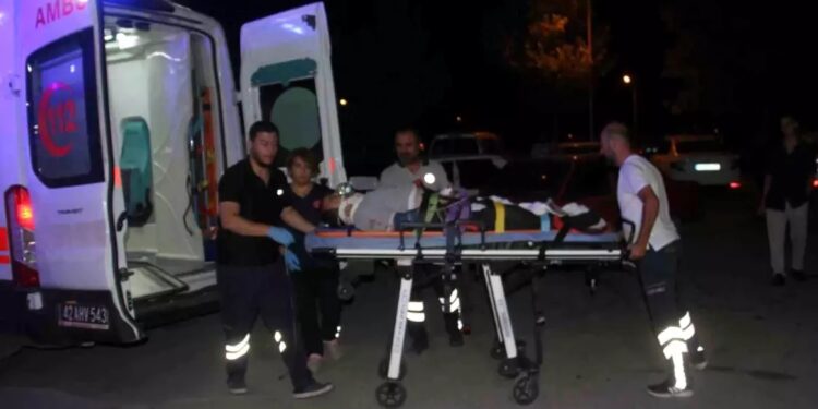 İki avtomobil toqquşdu: 4 yaralı