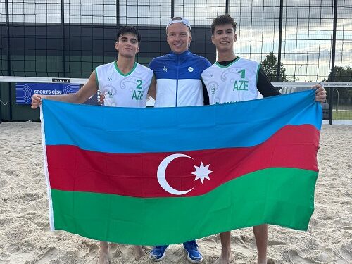 Çimərlik voleybolçularımız Avropa çempionatında əsas mərhələyə yüksəliblər
