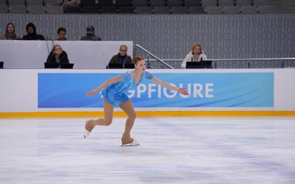 “Yeniyetmələr arasında fiqurlu konkisürmə üzrə Qran-Pri” yarışının qadınlar arasında qısa proqramı keçirilib