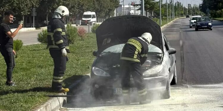 Hərəkətdə olan avtomobil yandı