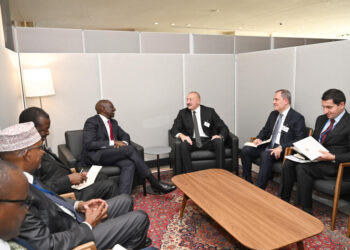 İlham Əliyev Keniya Prezidenti ilə görüşüb – FOTOLAR