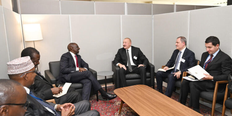 İlham Əliyev Keniya Prezidenti ilə görüşüb - FOTOLAR