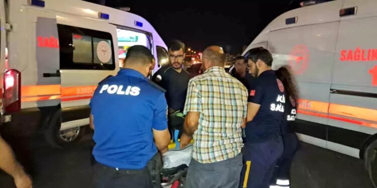 Minik avtomobili motosikletlə toqquşdu: Motosikletin gənc xanım sürücüsü yaralandı