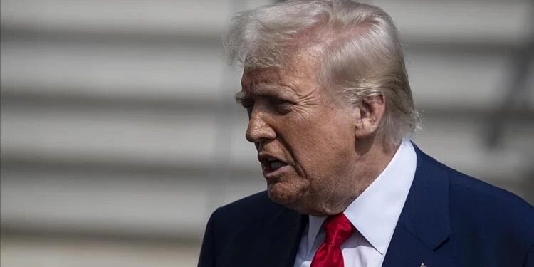 Trampdan "New York Times" a 15 milyard dollarlıq iddia