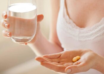 Məşhur ağrıkəsici istifadəçilərinə xəbərdarlıq: İnsult riskini artırır