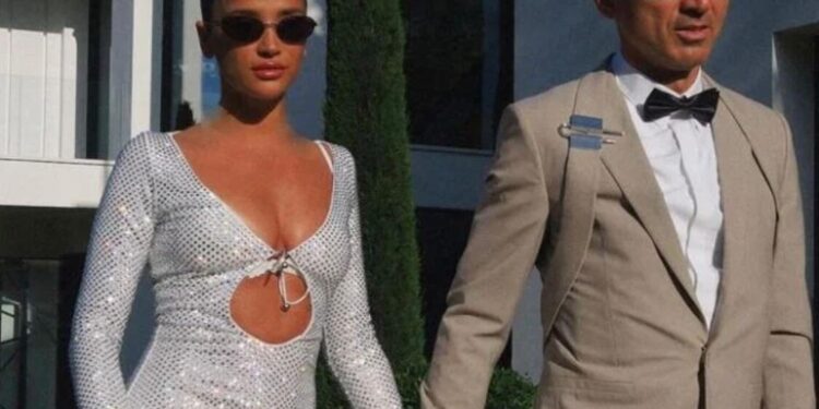 Adnan Əhmədzadənin həyat yoldaşı kimdir?