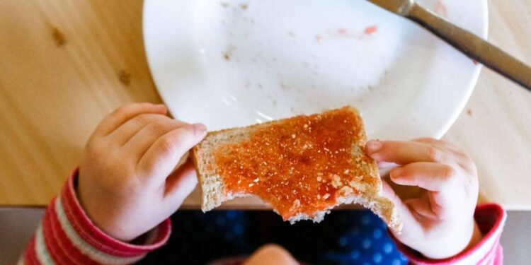 Uşağa şirniyyatı tam qadağan etmək olmaz - Dietoloq açıqladı