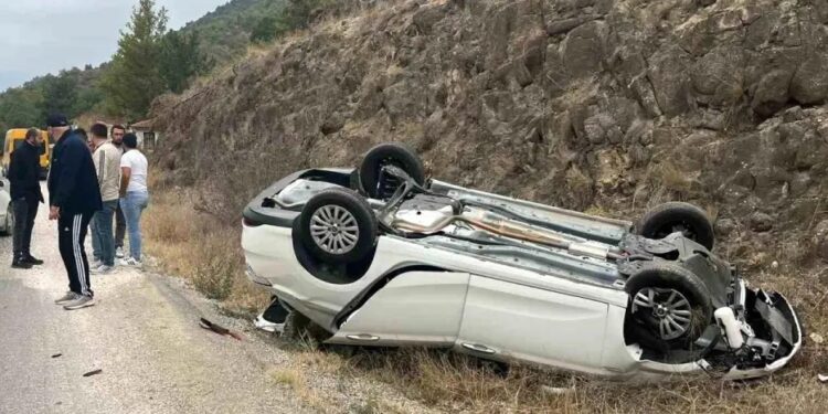 Avtomobil aşdı: Sürücü yaralandı