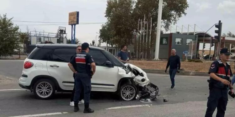 Zəncirvari qəzada 3 avtomobil iştirak etdi