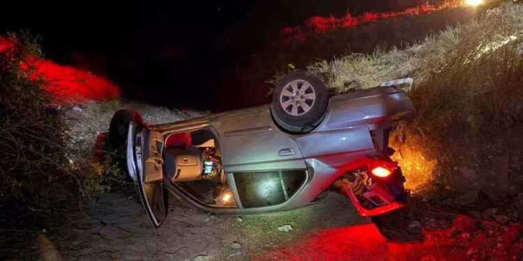 Avtomobil körpüdən aşdı: 2 yaralı