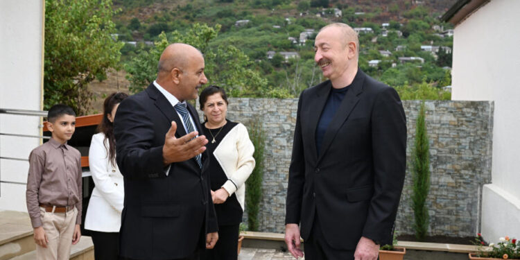 Prezident Xocavənd rayonunun Sos kəndində olub - FOTOLAR