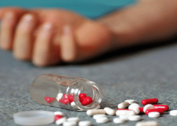 Bakıda 21 yaşlı qız dərmandan zəhərlənərək ölüb