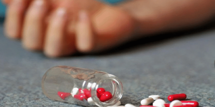 Bakıda 21 yaşlı qız dərmandan zəhərlənərək ölüb