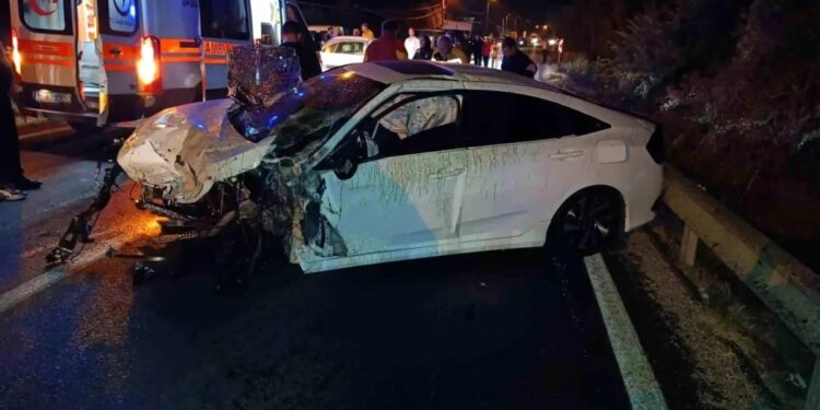 İki avtomobil toqquşdu: 4 yaralı