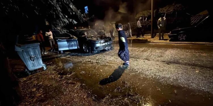 Hərəkətdə olan avtomobil yandı