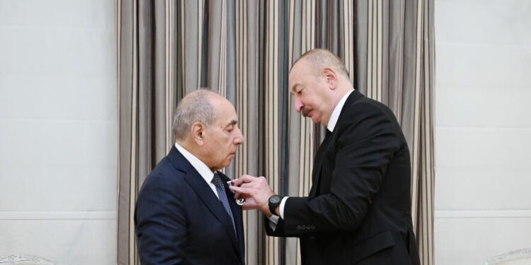 Prezidenti İlham Əliyev Yaqub Eyyubova “İstiqlal” ordenini təqdim edib - FOTOLAR