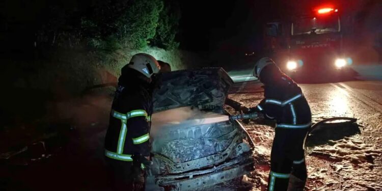 Hərəkətdə olan avtomobil yandı