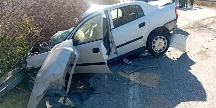 Minik avtomobili və yük maşını toqquşdu: 1 yaralı