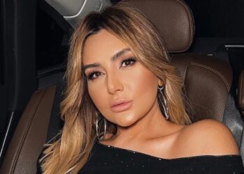 Ad günündə aldığı hədiyyələri nümayiş etdirdi – FOTO