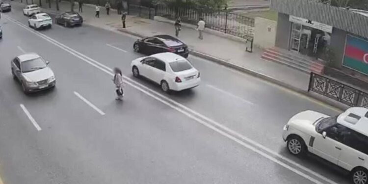 Bakıda piyadaların vurulduğu dəhşətli qəzalar - Anbaan görüntülər