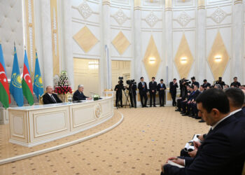 Azərbaycan və Qazaxıstan prezidentləri mətbuata bəyanatlarla çıxış ediblər – FOTOLAR