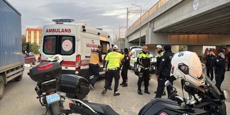 Minik avtomobili və velosiped toqquşdu: 1 yaralı