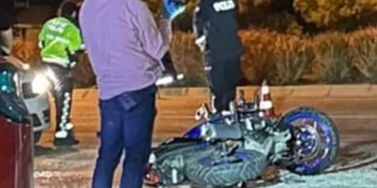 Minik avtomobili və motosiklet toqquşdu: 1 ölü, 1 yaralı