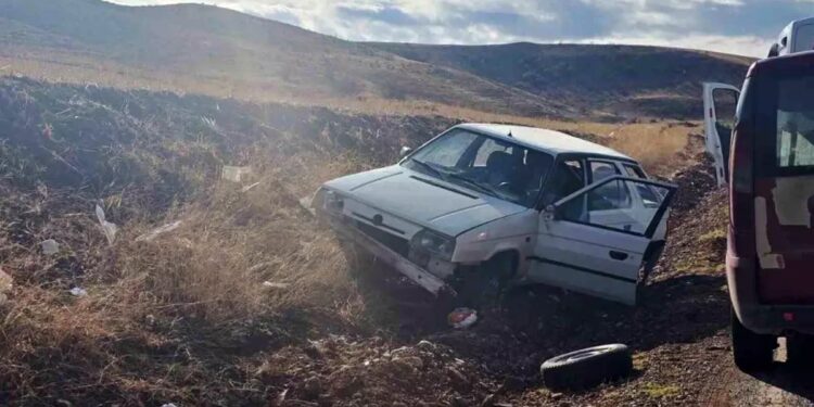 Avtomobil aşdı: 2 yaralı