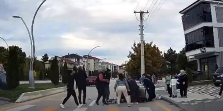 4 yaşlı uşağı avtomobil vurdu