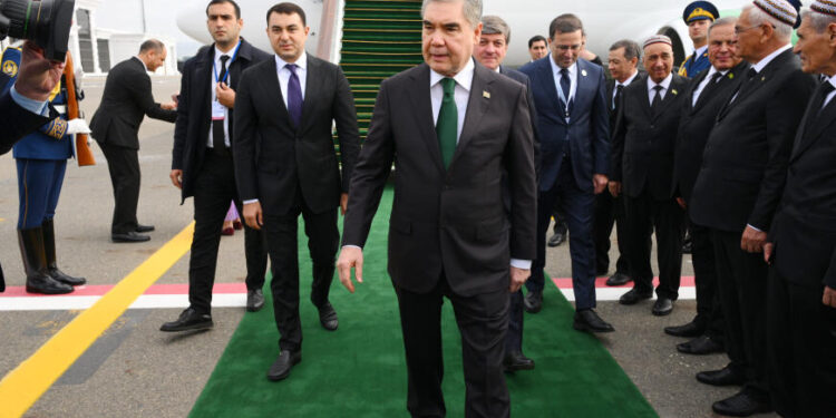 Qurbanqulu Berdiməhəmmədov Azərbaycana səfərə gəlib - FOTOLAR