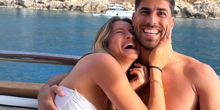 "Fənərbağça"nın ispan superulduzu bu modellə SEVGİLİDİR - FOTOlar