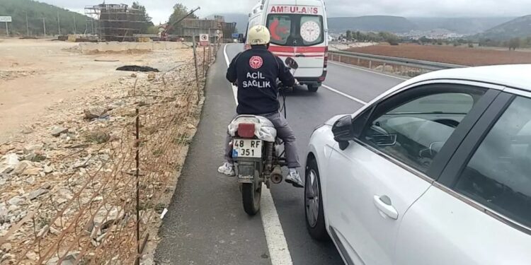 Minik avtomobili və motosiklet toqquşdu: 1 yaralı