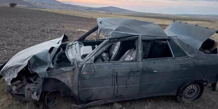 Təkəri qopan avtomobil cipə çırpıldı: 1 yaralı