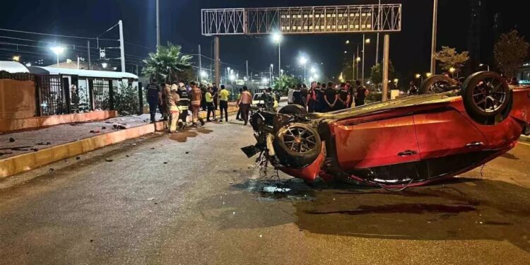 Minik avtomobili piyadaları vurdu: 4 ölü