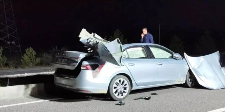 Minik avtomobili və yük maşını toqquşdu: 1 ölü, 2 yaralı