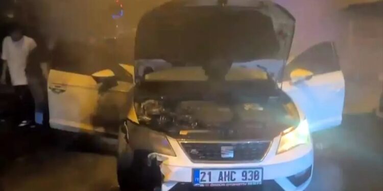 Hərəkətdə olan avtomobil yandı