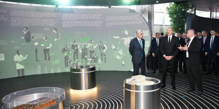 İlham Əliyev və Tokayev Astanada “Alem.ai” Beynəlxalq Süni İntellekt Mərkəzində olublar - FOTOLAR