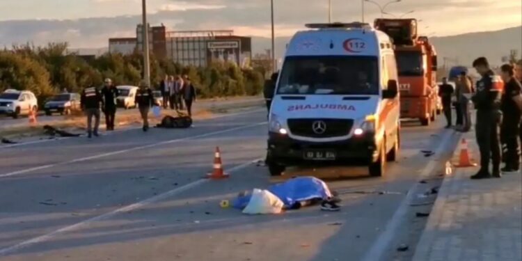 Minik avtomobili və motosiklet toqquşdu: 1 ölü. 3 yaralı