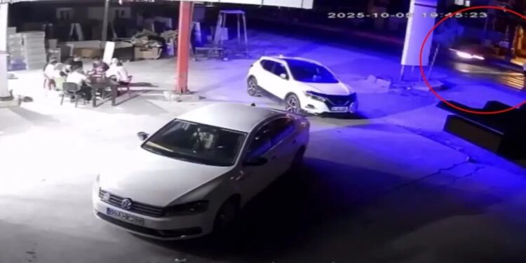 Avtomobil piyadanı vurdu