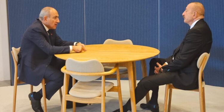 Prezident İlham Əliyev Kopenhagendə Paşinyan ilə görüşdü - FOTOLAR