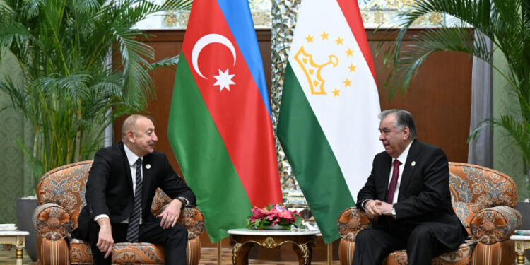 Düşənbədə İlham Əliyevin Emoməli Rəhmon ilə təkbətək görüşü olub - FOTOLAR