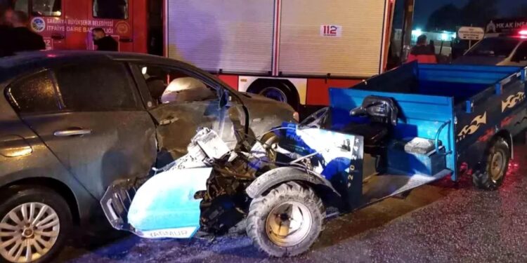 Minik avtomobili və üç təkərli motosiklet toqquşdu: 6 yaralı