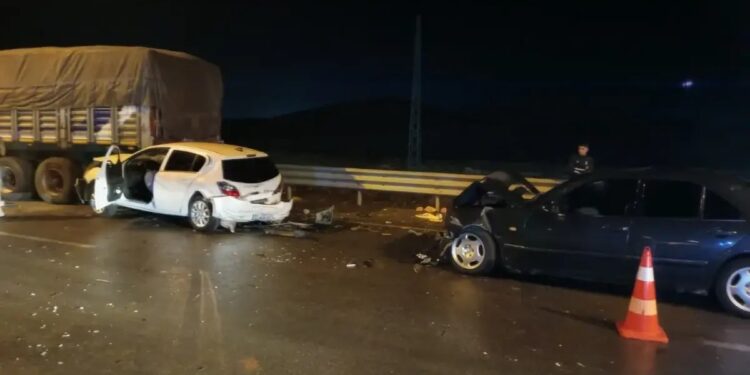 Zəncirvari qəza 2 yaralı