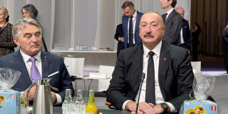 Prezident “Avropa Siyasi Birliyi”nin 7-ci Zirvə toplantısının açılış plenar sessiyasında iştirak edib - FOTOLAR