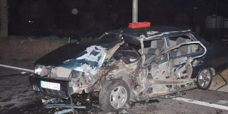 Minik avtomobili və pikap toqquşdu: 6 yaralı